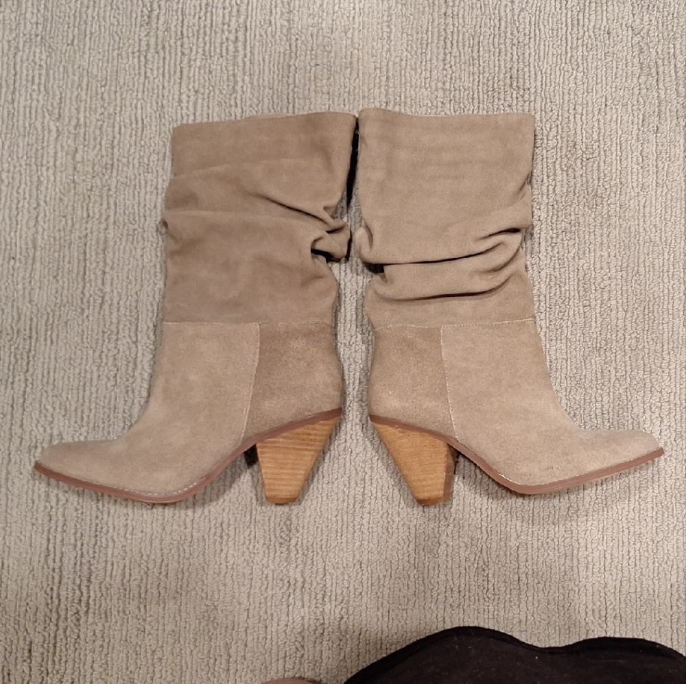 Chic Beige Suede Heeled Boots